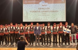 Bayburt Lisesi Halk Oyunlarında Türkiye 4.'sü...