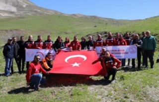 Bayburt'ta Öğretmenlerden 19 Mayıs Yürüyüşü